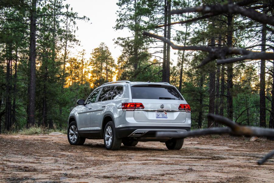 Volkswagen Atlas V6 2017 года  (фото 41 из 46)